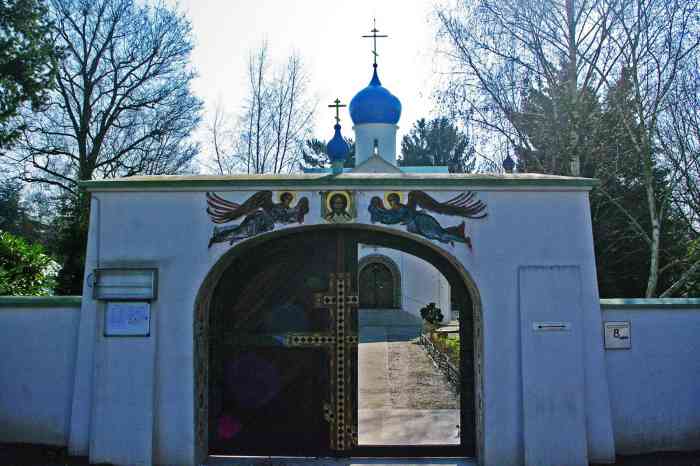 Cimetière russe Ste Geneviève Bois.jpg