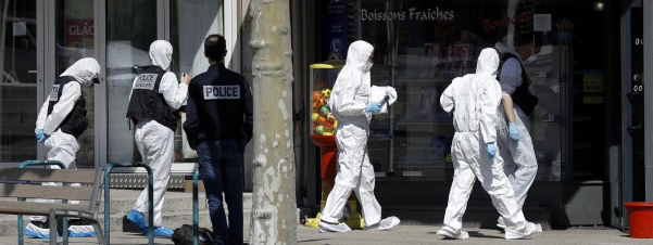 Attentat Romans sur Isère 4-4-20.jpg